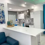 Beautiful 2bedroom With The Pool Πάφος